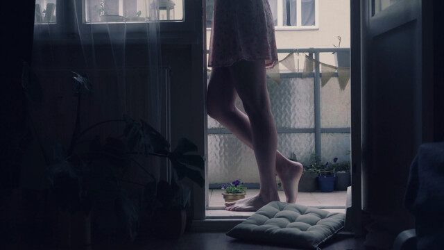 Irene Cruz sexy – Lockdown (2021)