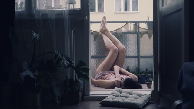 Irene Cruz sexy – Lockdown (2021)