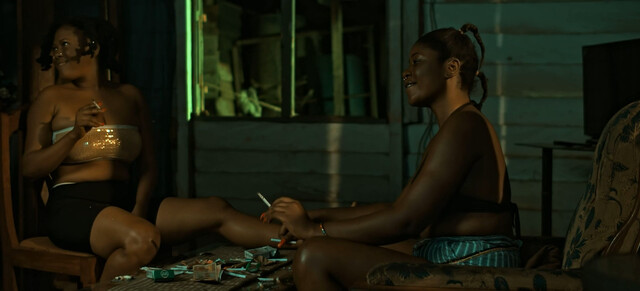 Syndy Emade sexy – Half Heaven (2022)