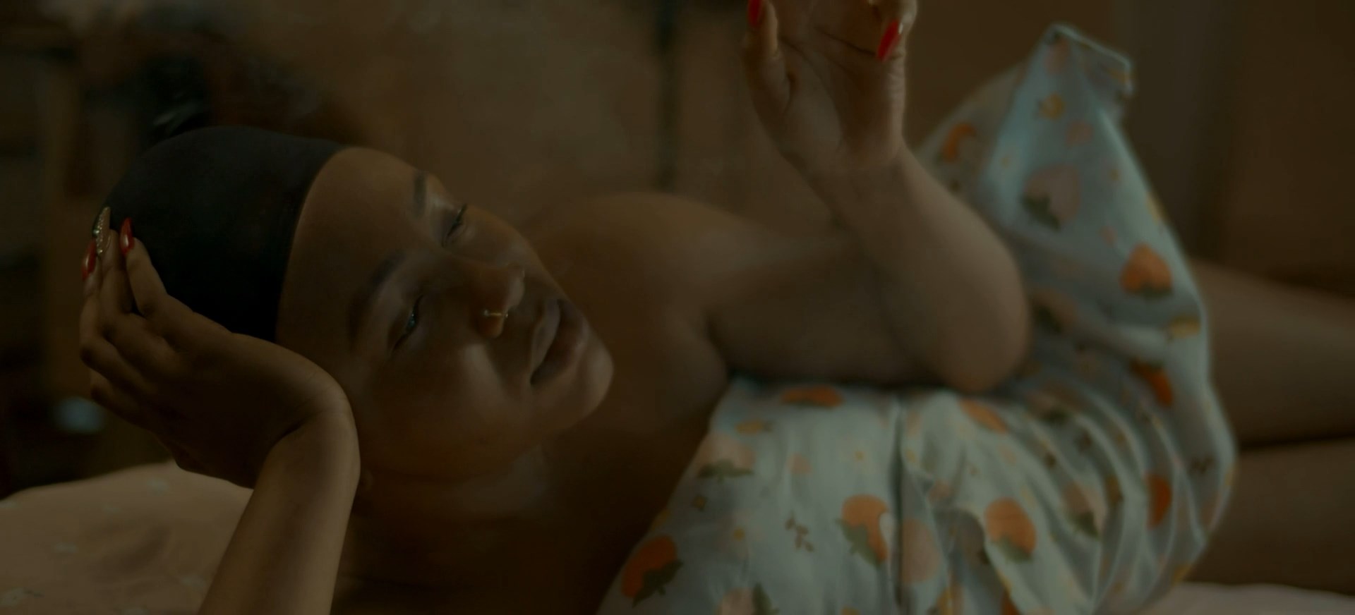 Syndy Emade sexy – Half Heaven (2022)