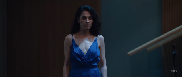 Funda Eryigit sexy – Ashes (2024)