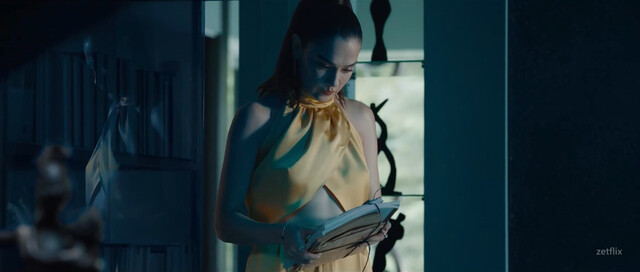 Funda Eryigit sexy – Ashes (2024)