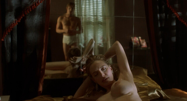 Anna Thomson nude – Six Ways to Sunday (1997)
