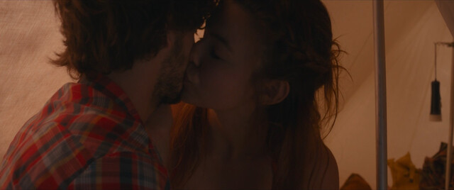 Abbey Hoes nude – Ventoux (2015)