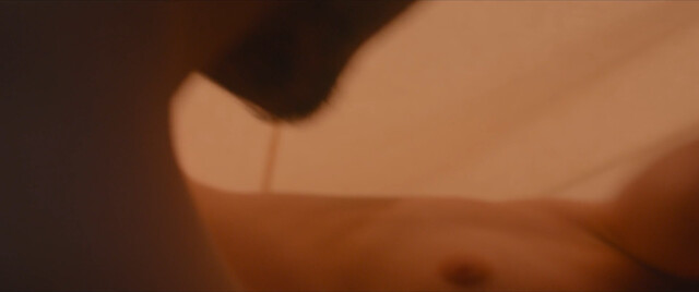 Abbey Hoes nude – Ventoux (2015)