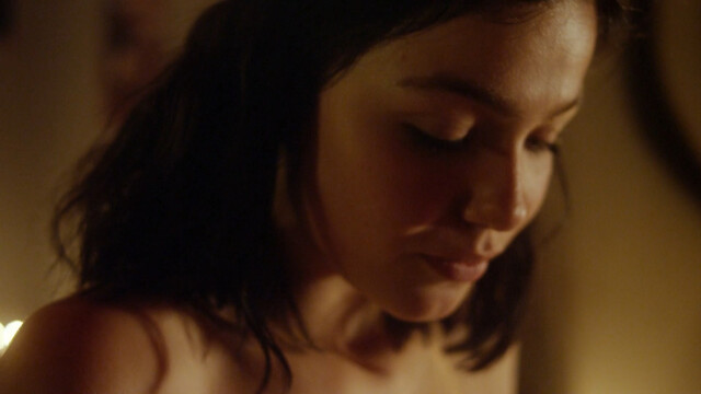 Abbey Hoes nude – Nena (2014)