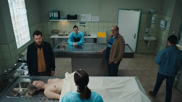 Unknown nude – Kriminálka Anděl s05s12 (2023)