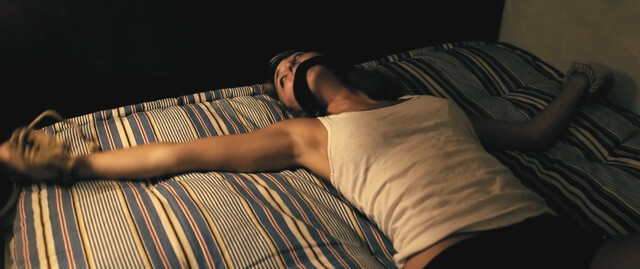 Inés Palmer sexy – Red Summer (Verano rojo) (2017)