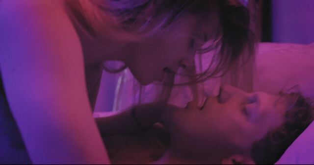 Sara Dhimitri sexy – Facaden (2021)