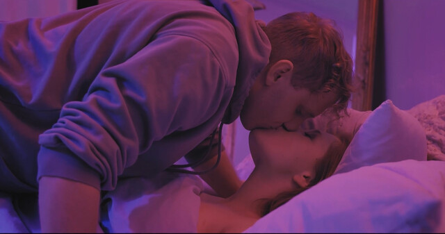 Sara Dhimitri sexy – Facaden (2021)