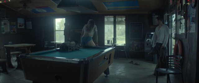 Willa Holland sexy – The Dirty South (2023)