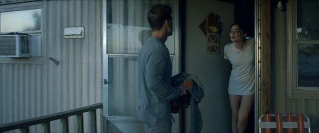 Willa Holland sexy – The Dirty South (2023)