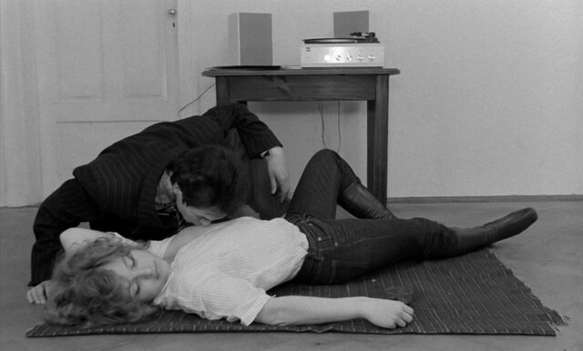 Hanna Schygulla nude – Liebe ist kälter als der Tod (1969)