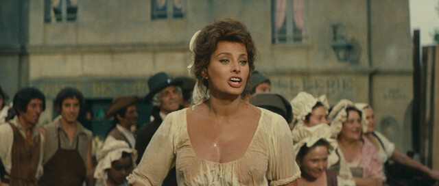 Sophia Loren sexy – Madame (Madame Sans Gêne) (1961)