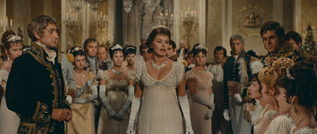 Sophia Loren sexy – Madame (Madame Sans Gêne) (1961)