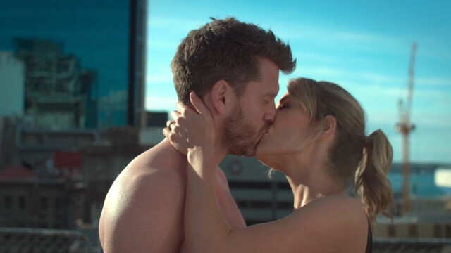 Emma Leonard sexy – Flamingo (2020)