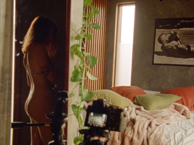 Maria Lazaro nude – 21 Positions (21 Paraiso) (2022)