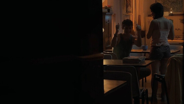 Songa Park sexy – Caminantes s01e01 (2020)