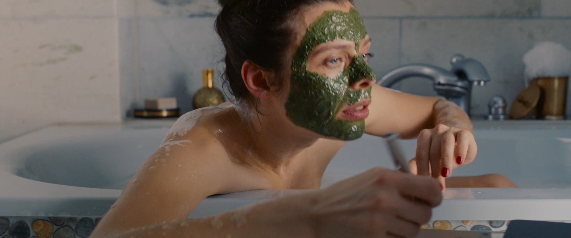 Margarita Breitkreiz nude – Kaviar (2019)