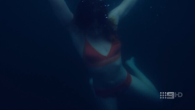 Marlee Barber sexy – Bite Club s01e07 (2018)