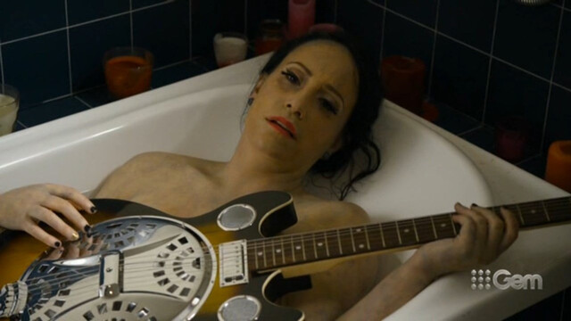 Bronwyn Turei sexy – The Brokenwood Mysteries s02e04 (2015)