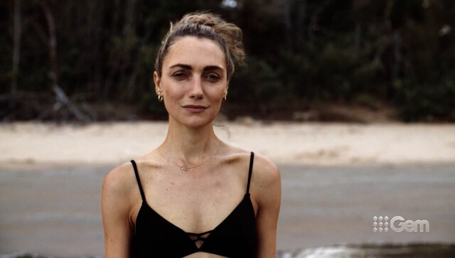 Hannah Levien sexy – The 13th Summer (2022)