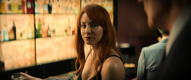 Kaley Cuoco sexy – Role Play (2023)