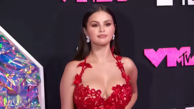 Selena Gomez sexy – MTV Video Music Awards Uncensored Backhaul (2023)