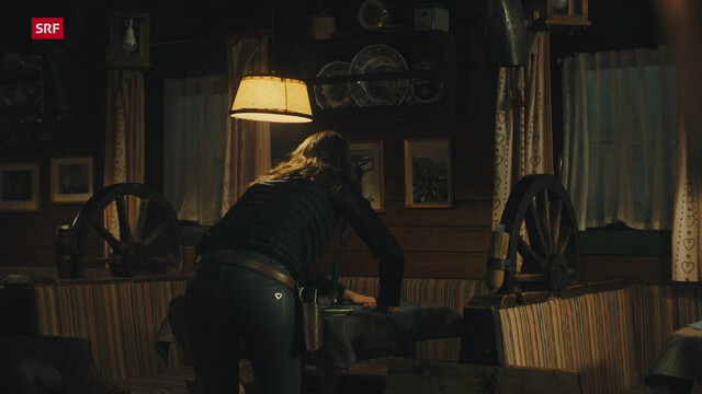 Julia Rosa Peer sexy – School of Champions s01e04 (2023)