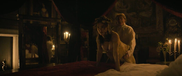 Vanessa Kirby nude – Napoleon (2023)