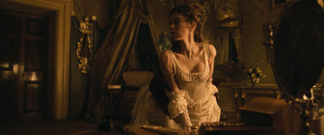 Vanessa Kirby nude – Napoleon (2023)
