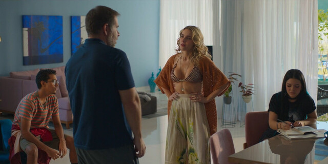 Monique Alfradique sexy – A Vampire in the Family (Meu Cunhado é um Vampiro) (2023)