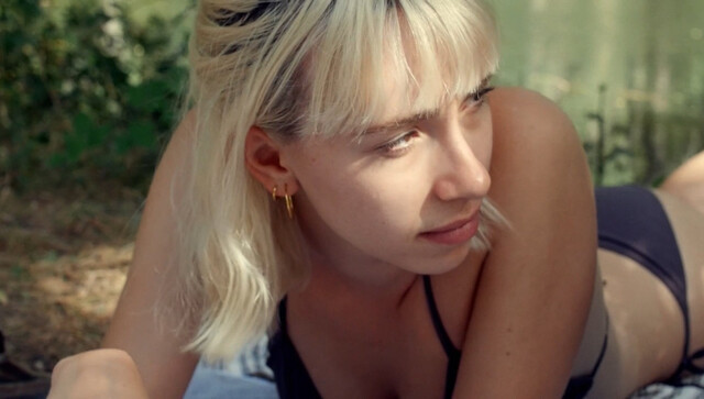 Violeta Rodríguez sexy – Violeta no coge el ascensor (2019)