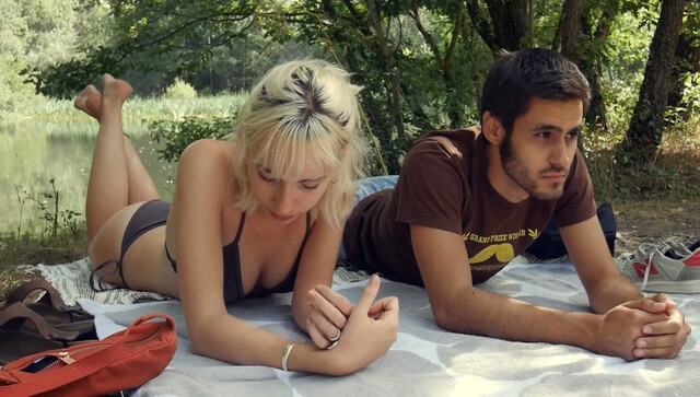 Violeta Rodríguez sexy – Violeta no coge el ascensor (2019)