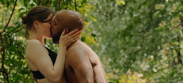 Lee Lawson sexy – Florrie (2019)