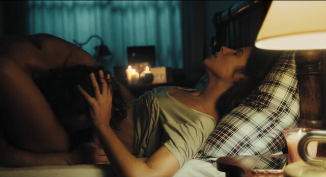 Iria del Río sexy – Visitor (Visitante) (2021)