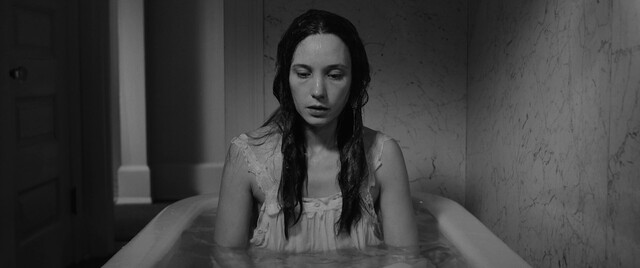 Adeline Thery nude – Leda (2021)