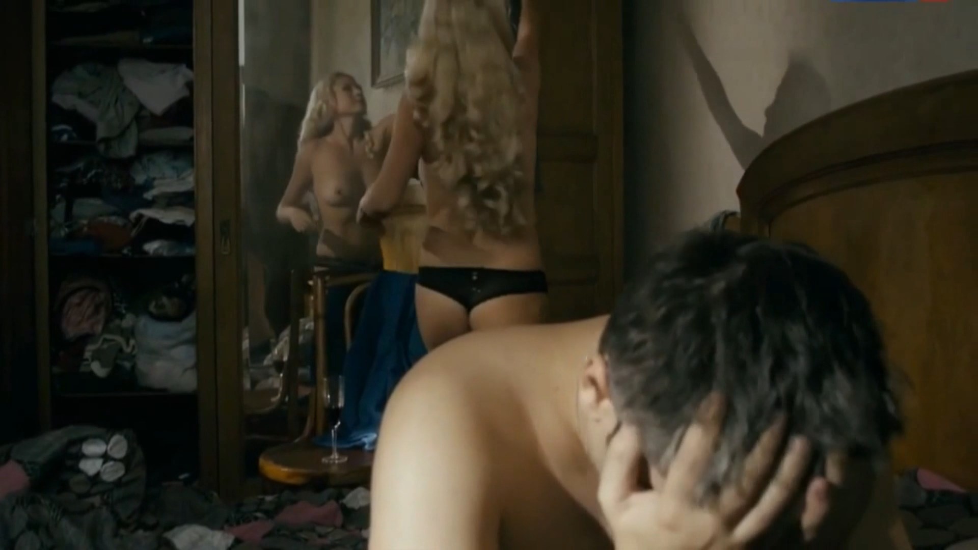 Oksana Skakun nude – Lyubov bez lishnikh slov (2013)