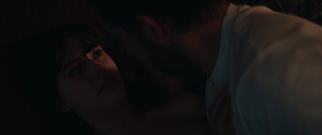 Emilia Jones sexy – Cat Person (2023)