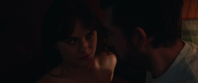 Emilia Jones sexy – Cat Person (2023)