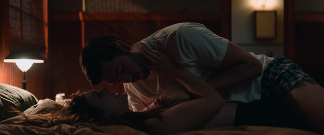 Emilia Jones sexy – Cat Person (2023)