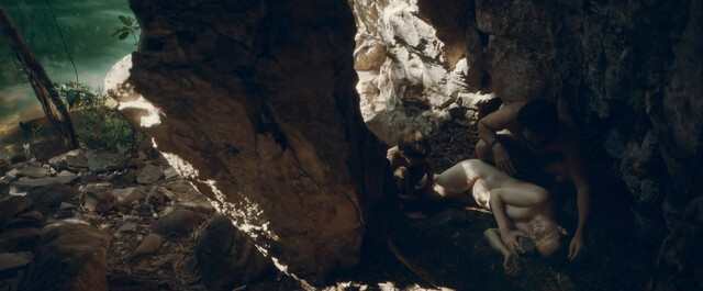 Gabrielle Lopes nude – O Espaço Infinito (2023)