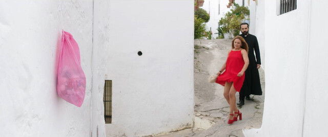 Estefania de los Santos nude – ¡Ay, mi madre! (2019)