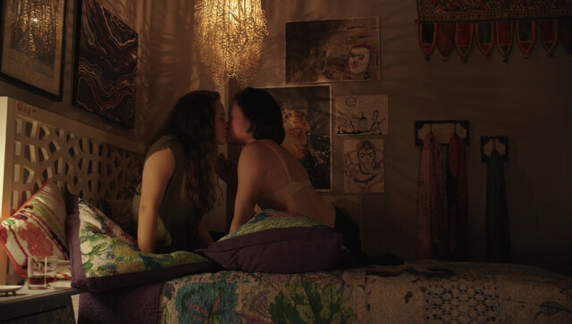 Michele Selene Ang sexy – 13 Reasons Why s01e04 (2017)