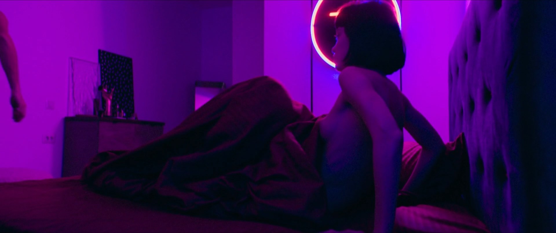 Ioana Bugarin nude – Boss (2023)