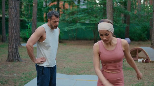 Alyona Kolomina sexy – Kacheli pod kupolom s01e03-04 (2023)