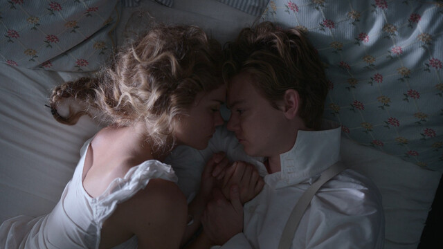 Maia Mitchell sexy – The Artful Dodger s01e08 (2023)