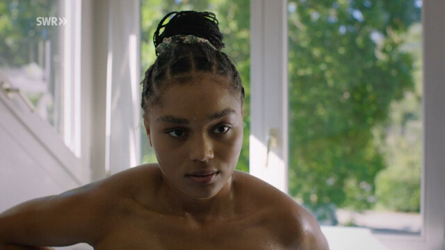 Sira Anna Faal sexy – Jonja (2023)