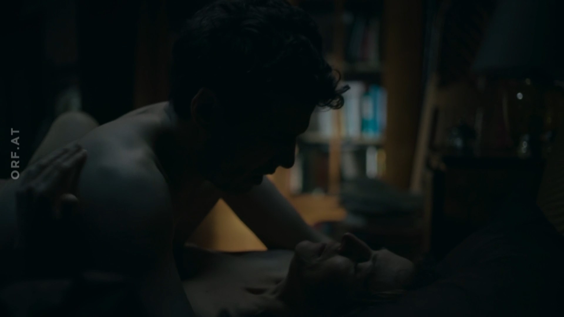 Christina Trefny nude – Flammenmädchen (2021)