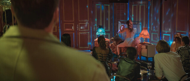 Beren Saat sexy – Last Call for Istanbul (Istanbul Için Son Çagri) (2023)